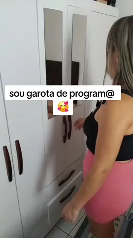 Sou garota de program@ 🥰 . . . . . . #faxina #limpeza #organizacao #rotina #rotinadodiadia #maesolo #mae #humor #donadecasablogueira 