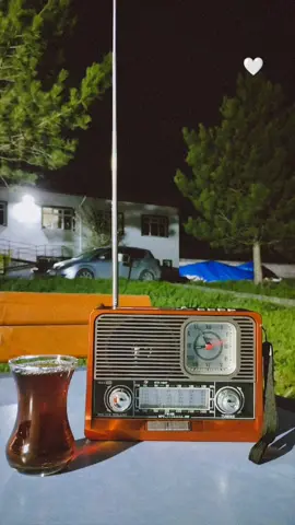 📻