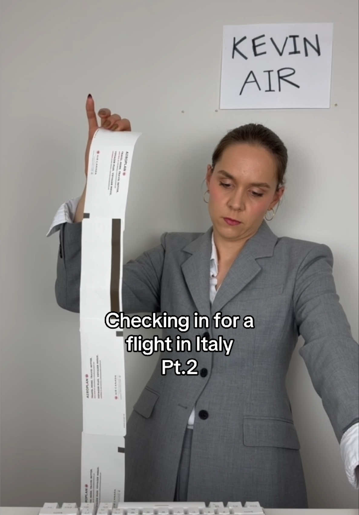 I think Chiara is “invent” a lot of stuff 🇮🇹 #italy #italy🇮🇹 #italia #cultureclash #satire #fyp #airport #travel 