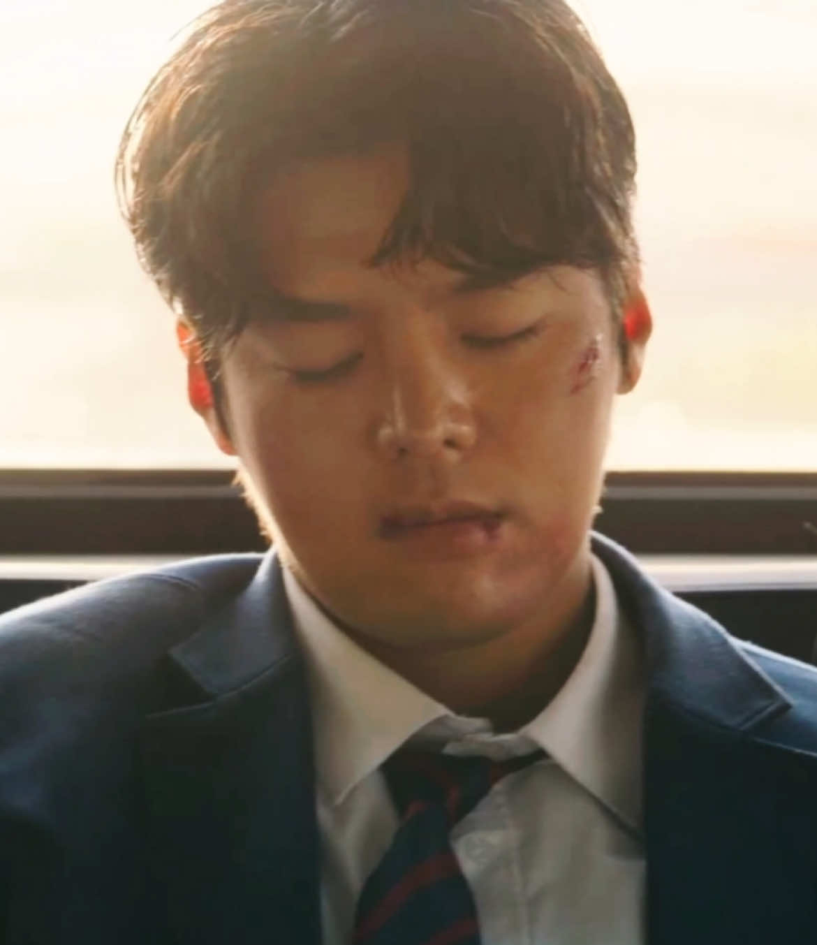 #WEAKHERO2 What are y’all opinions on s2 of Weak hero? - I LOVED IT. I was so scared they were gonna forget about Sieun’s backstory completely, but they mixed it so well and I actually love it so so much (its gonna be my personality for the next 6 months) #weakhero #ktrauma #sieun #parkhumin #suho #weakheroclass2 #parkhuminedit #kdrama  #foryou #fyp #viral #xyzabc 