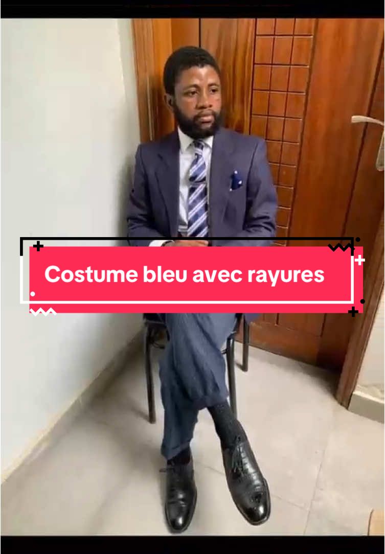 Le pouvoir d’un costume bien ajusté n’est jamais à sous-estimer.  Un look sophistiqué, du détail à la finition.  L’élégance est dans l’attitude, pas seulement dans les vêtements. #mensstyle  #modehomme #MensFashion #lookélégant #costumehomme #styleclassique #DandyStyle #OOTD #fashiontiktok #gentlemanstyle #elegancemasculine #menswear #suitup #mensfashionstyle #dsl77 