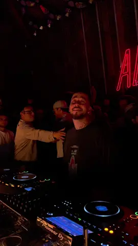 O kadar yabancının içinde Türk olduğumu analdı 🇹🇷 #mahmutorhan #mahmut #dj #flypシ #IbizaVibes 
