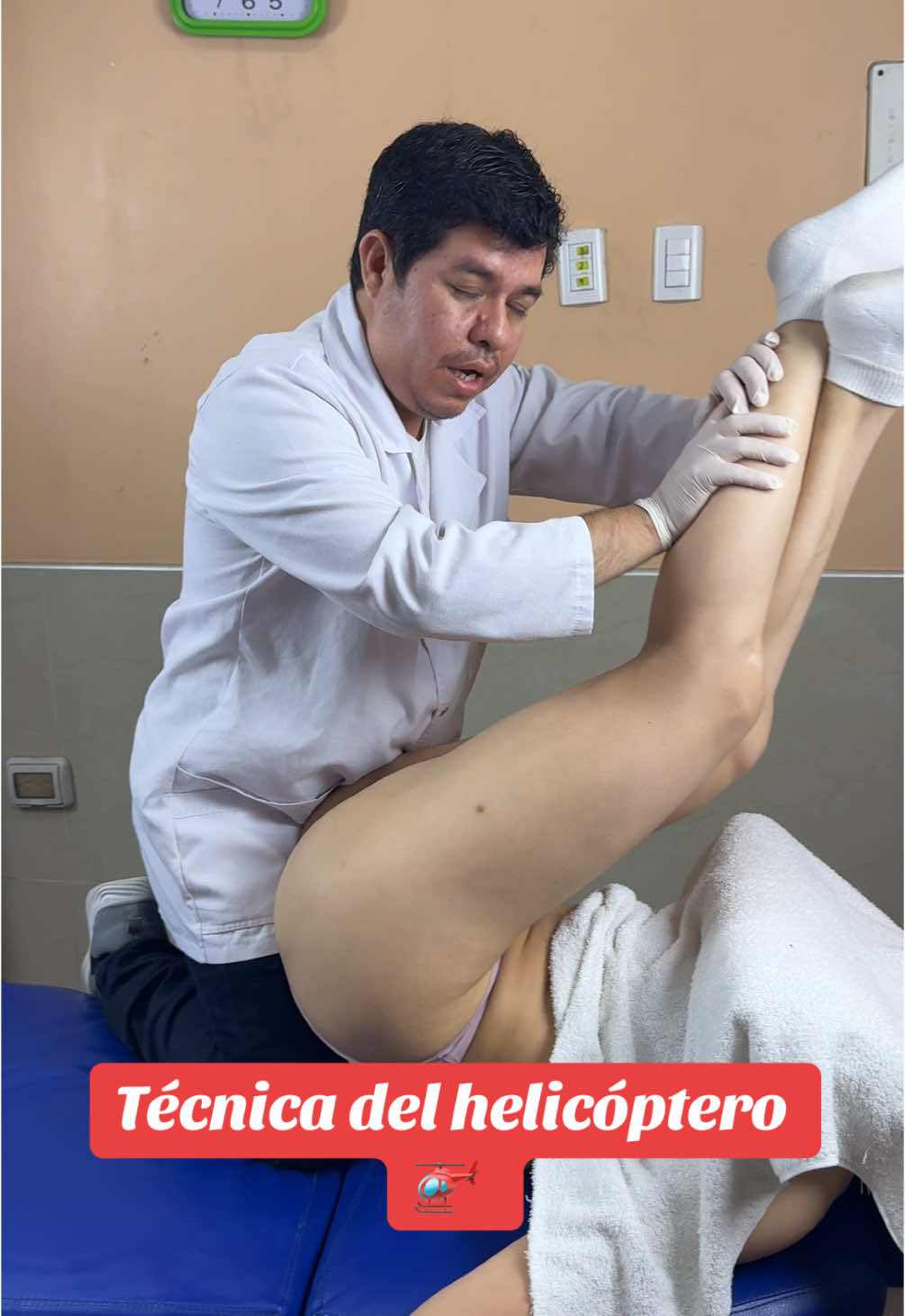 La técnica del helicóptero es una terapia manual alternativa que utiliza movimientos circulares suaves en la pelvis y piernas 🌀. Ayuda a liberar tensiones profundas, activar la circulación y aliviar el dolor en la zona pélvica y extremidades inferiores 🦵. Esta técnica mejora la movilidad articular y reduce la inflamación 🌿, favoreciendo una sensación de ligereza y bienestar. Atención personalizada en Av. Tumbes Mz I7 Lote 19, Distrito Mi Perú, Lima Norte. Contáctame al WhatsApp: 903 413 237 📱 para agendar tu cita y recuperar tu bienestar.#dolorcadera #ciatica 