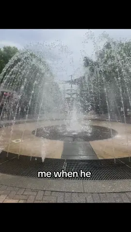 oops #fyp #foryou #him #Relationship #relatable #funny #rhianna #water #fountain 