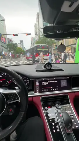 放松时刻 ，一人一车一世界 感受快乐的电音时刻#沉浸式开车#开车你听歌#开车在路#韩国旅游
