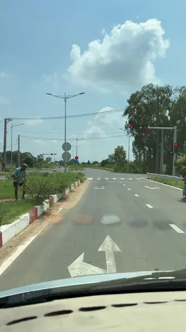 # đường mới cầu Châu Đốc về bến phà Tân Châu Hồng Ngự song được một đoạn nha cả nhà 