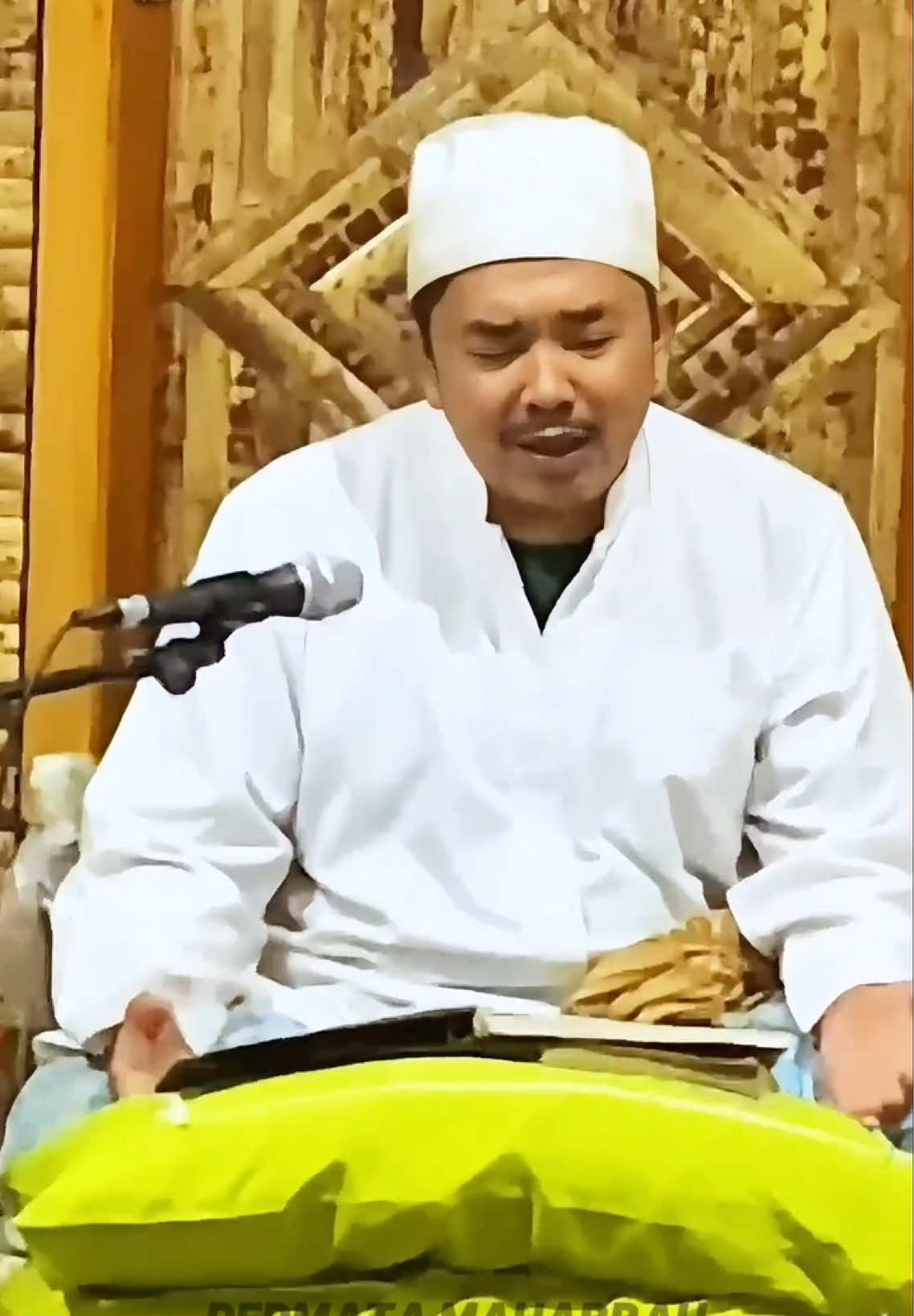 Abah ben Ebhu, abe’ nakpotoh kabbhi mughe masok’a de’ rombongan Nabi 🤲                             - #khrmohkholilasad #ponpeswalisongositubondo #sholawat #sholawatan #mssyabab #habibumarbinhafidz #fyp #fypage #fyppppppppppppppppppppppp #fypシ゚ 