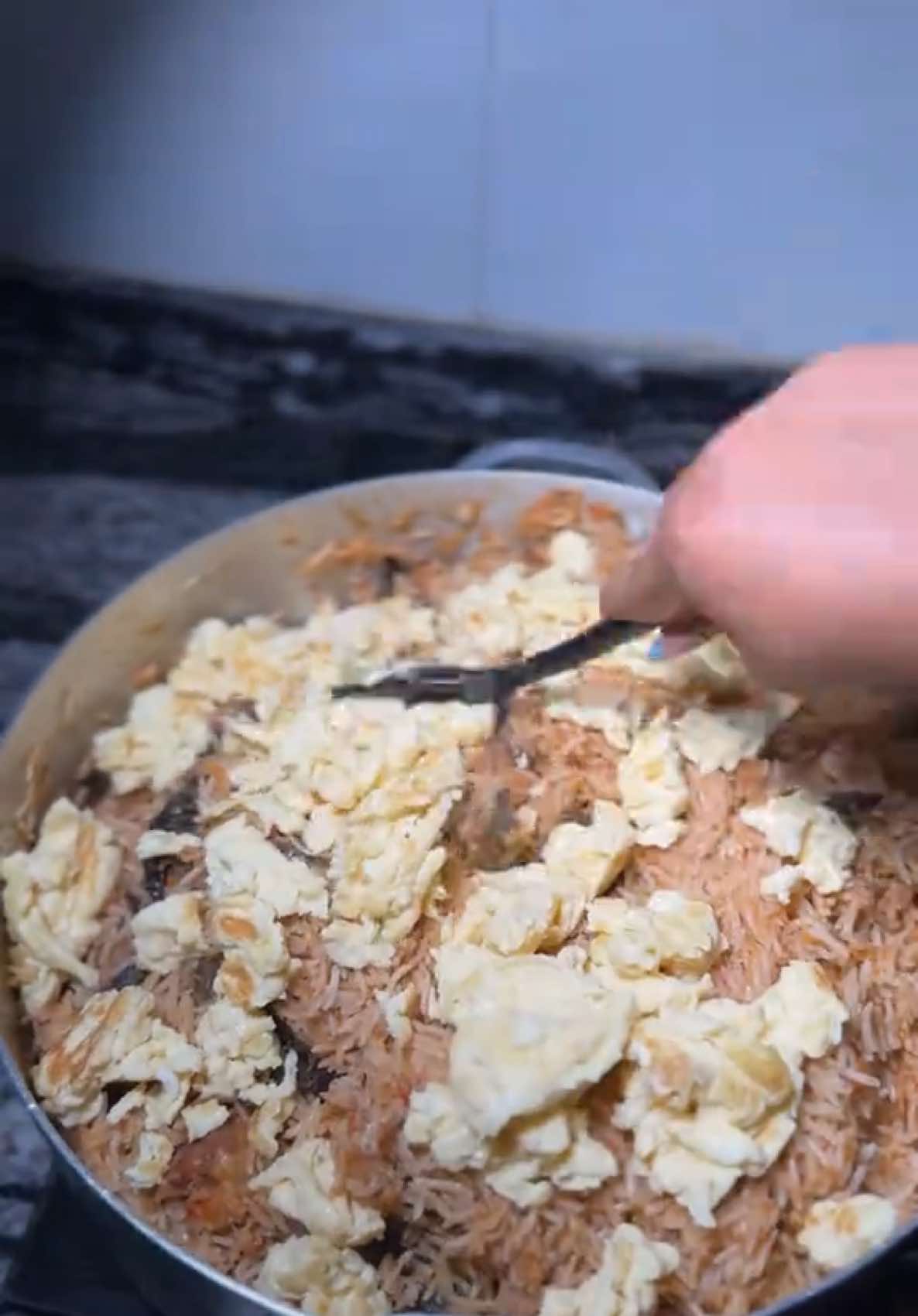 If comfort had a flavor, it would taste like this coconut rice.” Try this recipe and you won’t make coconut rice any other way 😫😫 #flavourwithoutfuss #nigerianfoodinfluencer #viralvideos #tiktokchef #foryoupage❤️❤️ #foodblogger #fyppppppppppppppppppppppp #pearlspot 