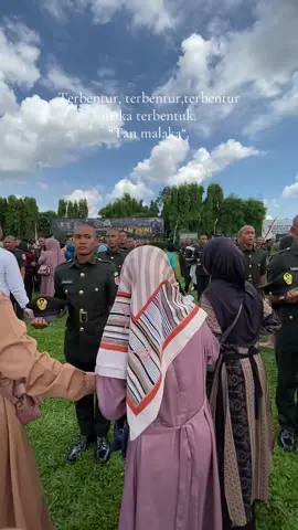 Perjuangan yang begituh gigih bang mika dapatkan hasilnya, berkali kali gagal akhrnya di dapat juga. 🙌 Bangga sama perjuangan bang mika. 🫶 Semangat terus bang, dimanapun nanti ditempatkan semoga selalu dalam lindungan Allah swt Aamiin allahumma aamiin.... #tniad #pusdikzi_tni_ad #pusdikzibogor #fyp 