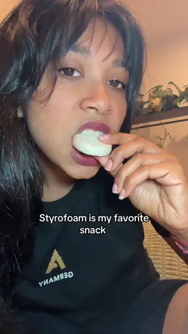 This is premium styrofoam #asian #asiansnacks #asianfood #asmrsnacks #koreanrice #funny #funnyviral #koreansnacks 