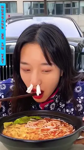 Bị Bạn Bắt Ăn Bún Ốc Cay Và Cái Kết Bất Ngờ!#mukbang #food #anuong#anvat #shorts