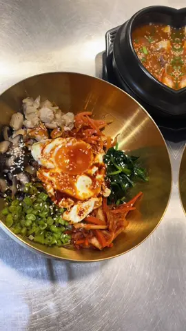 🇲🇾Lahad Datu ｜ yummy bibimbap in town 🤤 Cepat larh Datang TRY‼️  satu orang tak habis ni panggil kawan kawan sekali share share kita bah gaisss🥹  · 📍Onni Cafe ，Sri perdana lorong 3， （dulu punya grandpapa atau happy drinks ） 🌞 11.30am - 10pm （selasa cuti） #lahaddatusabah #lahaddatu #koreanfood #supportsmallbusiness #cafe #dessert #coffee #bingsu #fyp #onnicafe @TikTok Malaysia @tiktok creators 