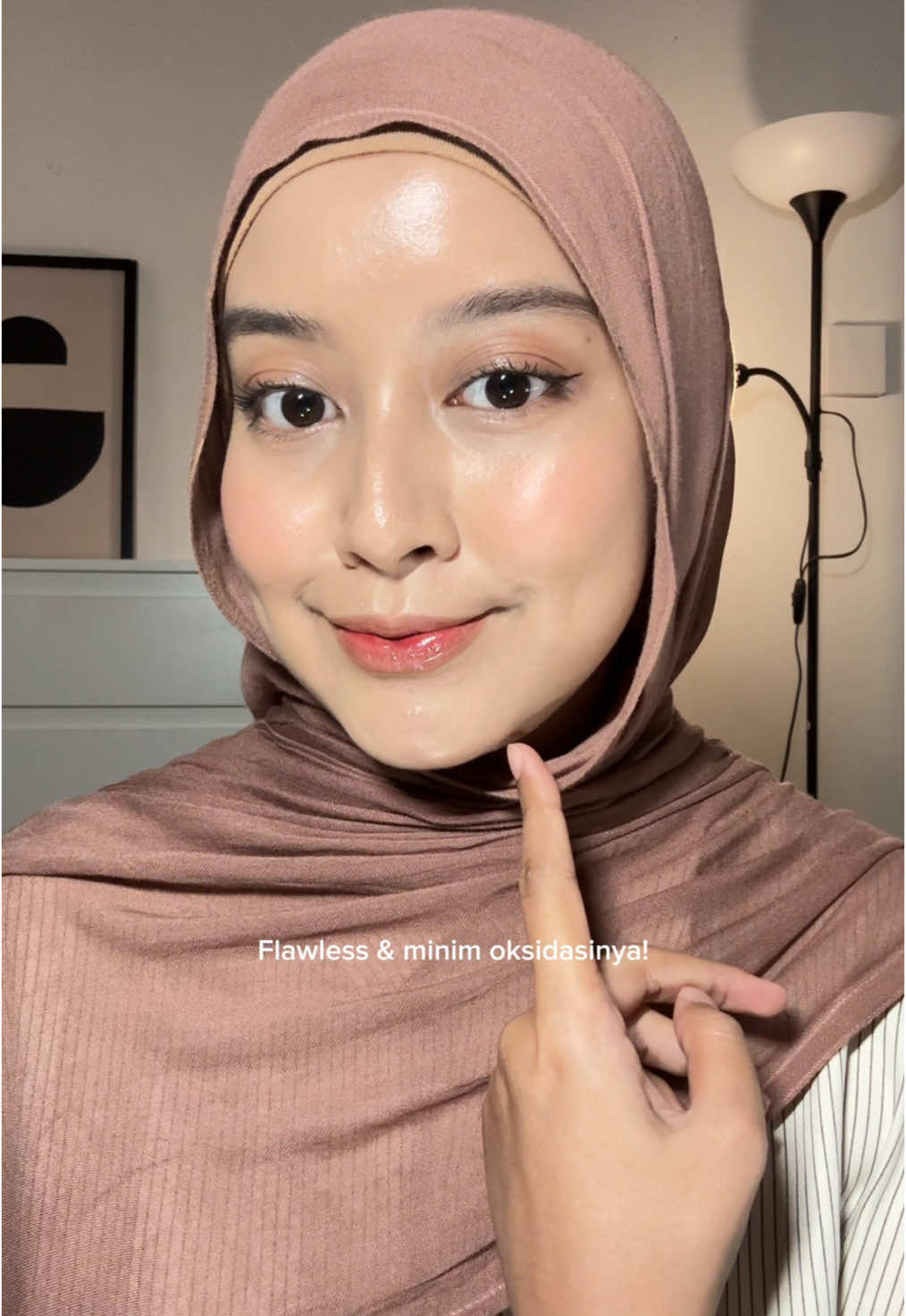Cushion 60ribu-an sekarang bisa secakep ini finishnyaa🥺 pemilik acne skin juga bisa banget coba cushion matte satu ini yaa! @DAZZLE ME INDONESIA | Link On Bio No. 91 #cushionviral #cushionmatte #cushionacneproneskin #acneskin 