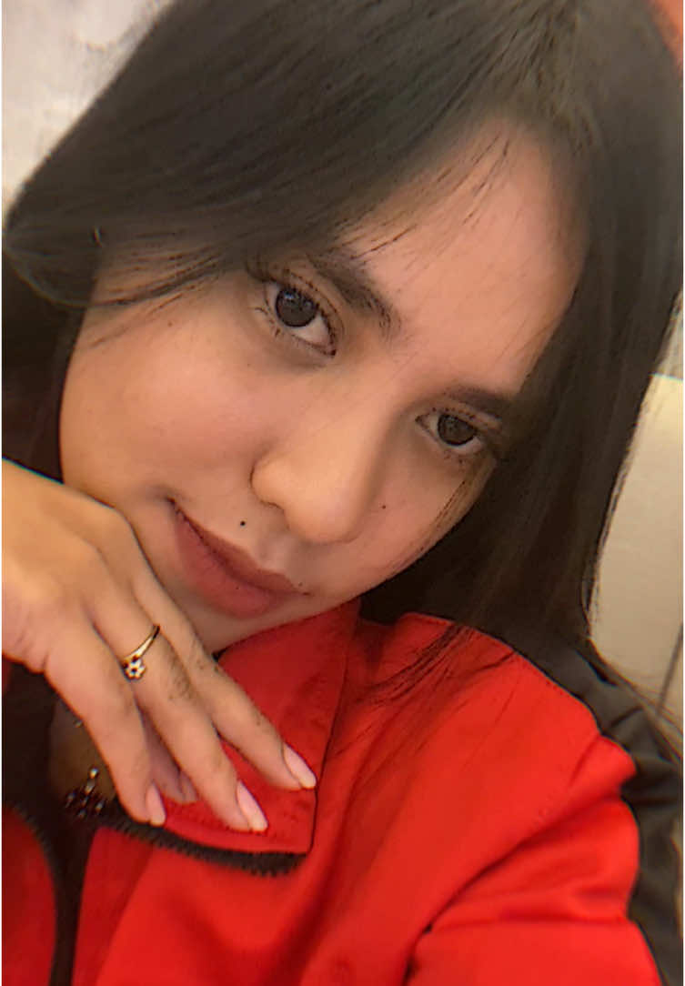 merah menyala 🤏