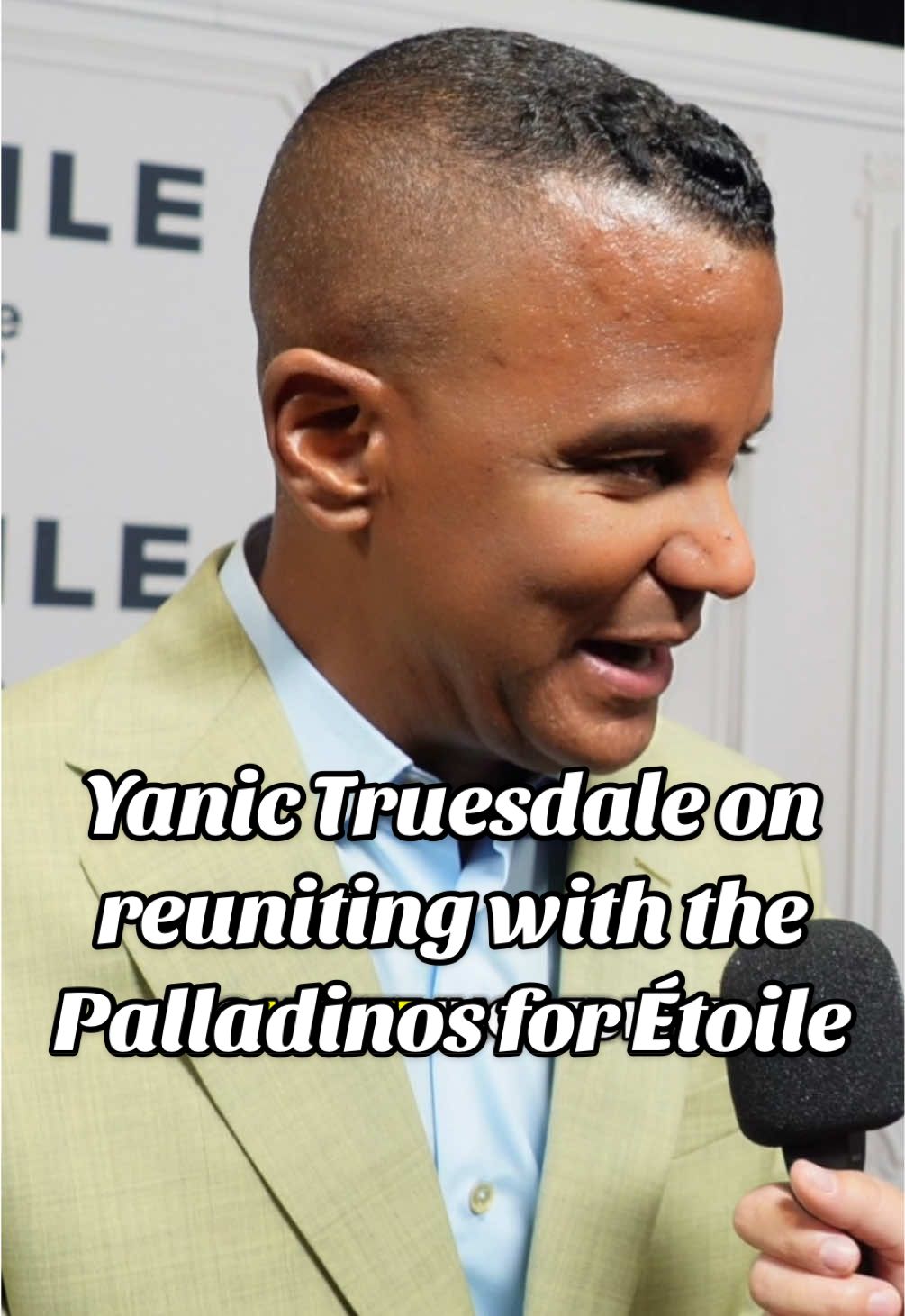 #YanicTruesdale spoke with me for #PopCulturePlanet about why it was a no-brainer to reunite with the Palladinos for #Etoile. #TikTokFilmTVCompetition #etoileshow #etoileballet #etoileseries #amyshermanpalladino #danielpalladino #ballet #ballettok #balletdancer #balletcore #ballettiktok #tvshow #tvtok #gilmoregirls #gilmoregirlstiktok #redcarpet