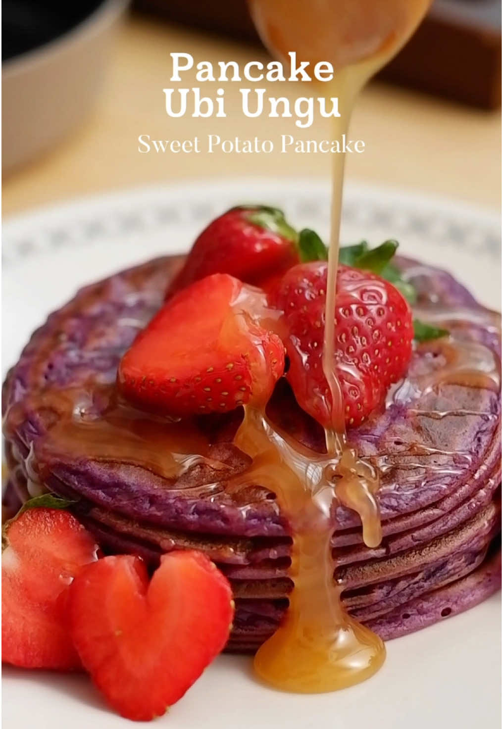 Pancake Ubi / Sweet Potato - Ube Pancake My purple pancake! Beautifully homemade pancake that easy to remake. You can choose any sweet potato or ube, its all delicious 🫶🏻 Resep ini juga bisa banget sebagai menu sehat ataupun MPASI, kalian tinggal ganti tepung nya dengan jenis tepung gluten free ya. Dan untuk pan nya aku rekom banget pakai Junior Baby Pan dari @Steincookware Official Store yang compact, lengkap dengan frypan, sauce pan dan steamer, serta ceramic coating dari swiss yang aman dari bahan berbahaya. Pancake Ubi : - 250gr ubi ungu - 100ml susu - 1 telur - 3sdm Tepung serbaguna - 1/2sdt baking powder ((ENG SUB at comment)) Jangan lupa pakai kode promo 