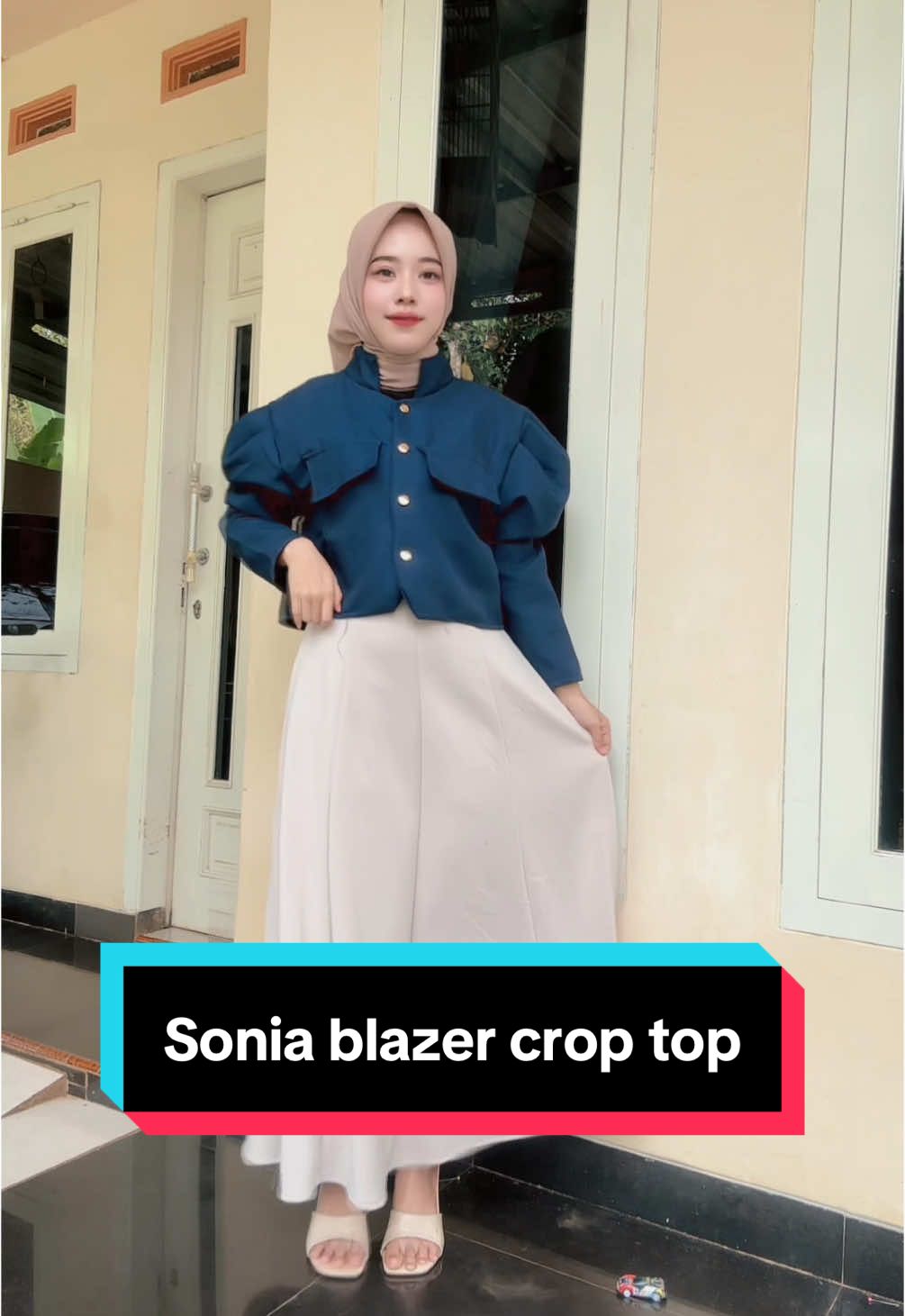 Sonia blazer crop top #Soniablazer #blazerwanita #blazercroptop #blazerkoreanstyle 