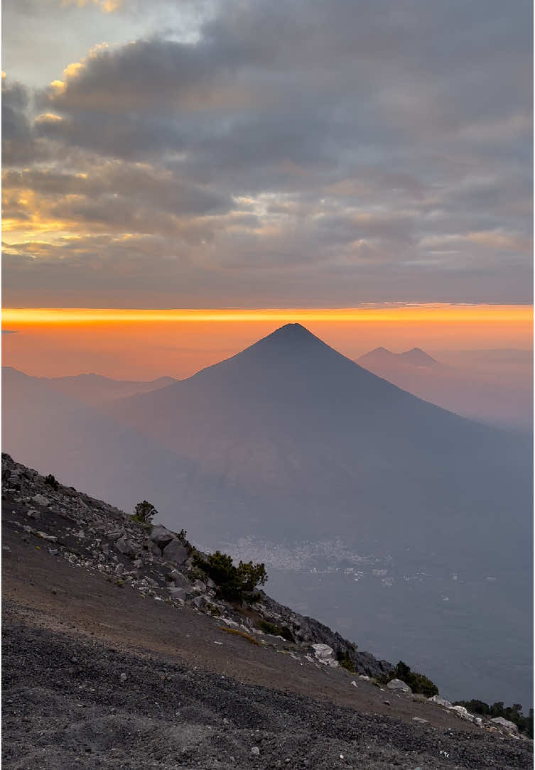 Hardest but best thing I’ve ever done  #acatenango #acatenangovolcano #acatenangohike #guatemala #antigua #fuegovolcano #volcano #nature #hiketok #hike #scenery #travel #fyp #creatorsearchinsights 