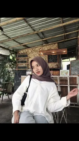 punya ny lesung bibir??!