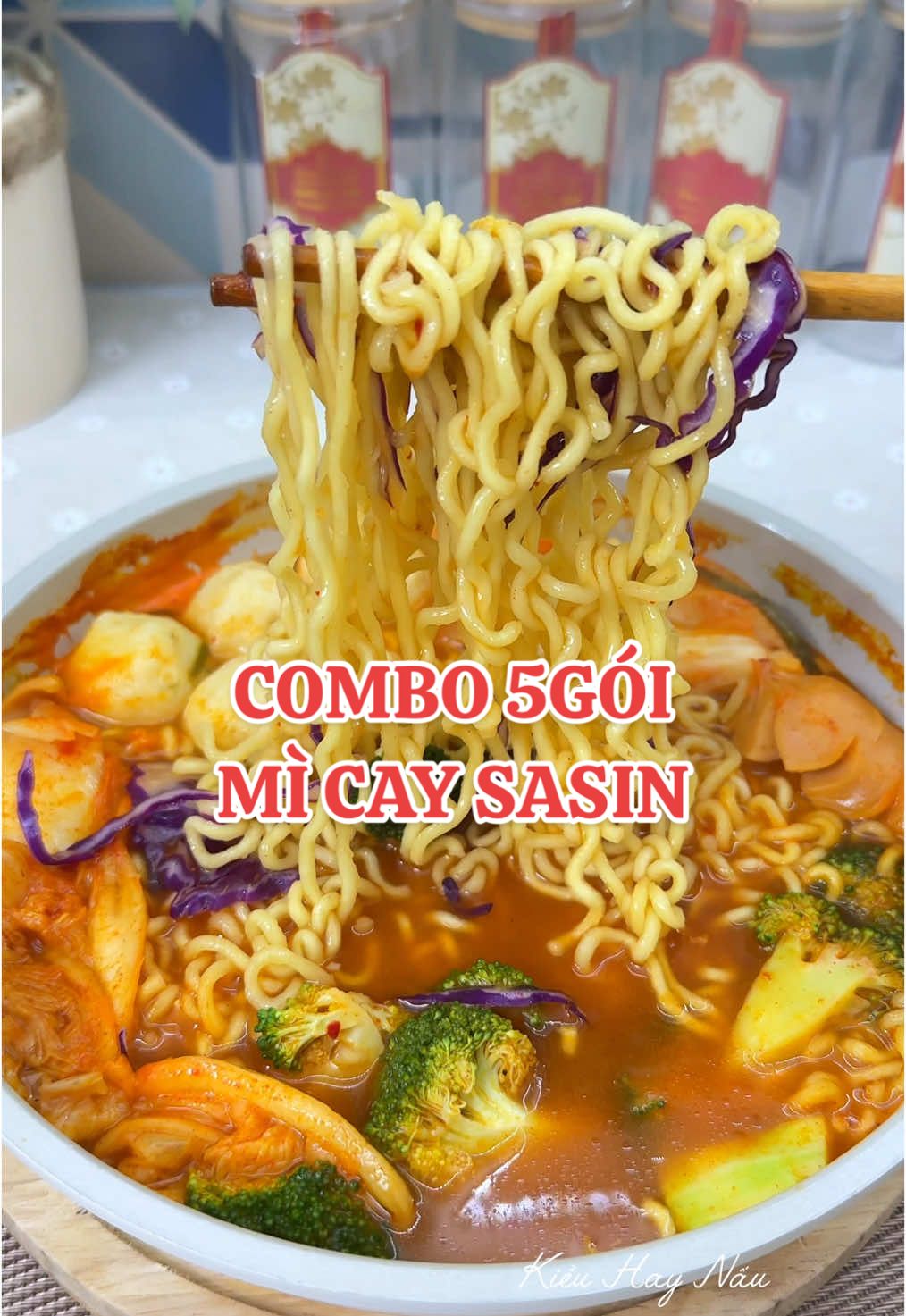 Bà nào fan mì cay Sasin hơm #micay #micaysasin #mukbang#review #food #ancungtiktok #anngonnaugon #kieuhaynau 
