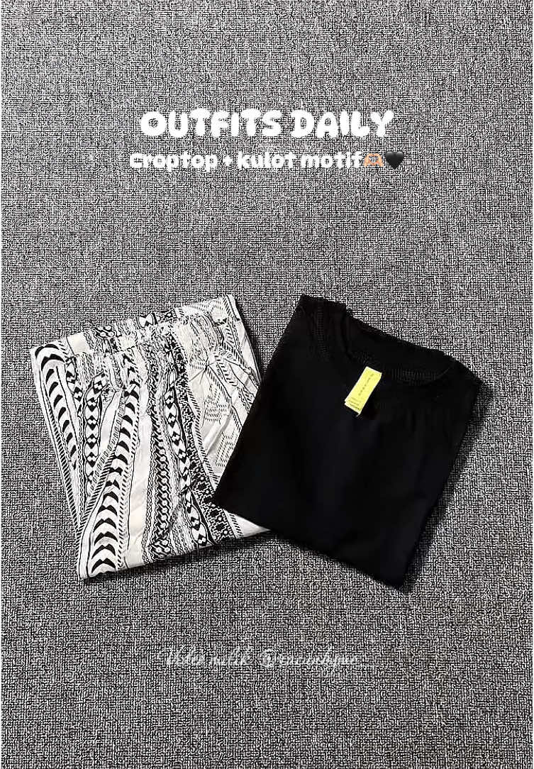 Cakep bgt buat daily🫶🏻🖤#outfitideas #outfitinspo #outfitsimple #outerkoreanstyle #croptop #kulothommy #onesetkekinian #fyp 