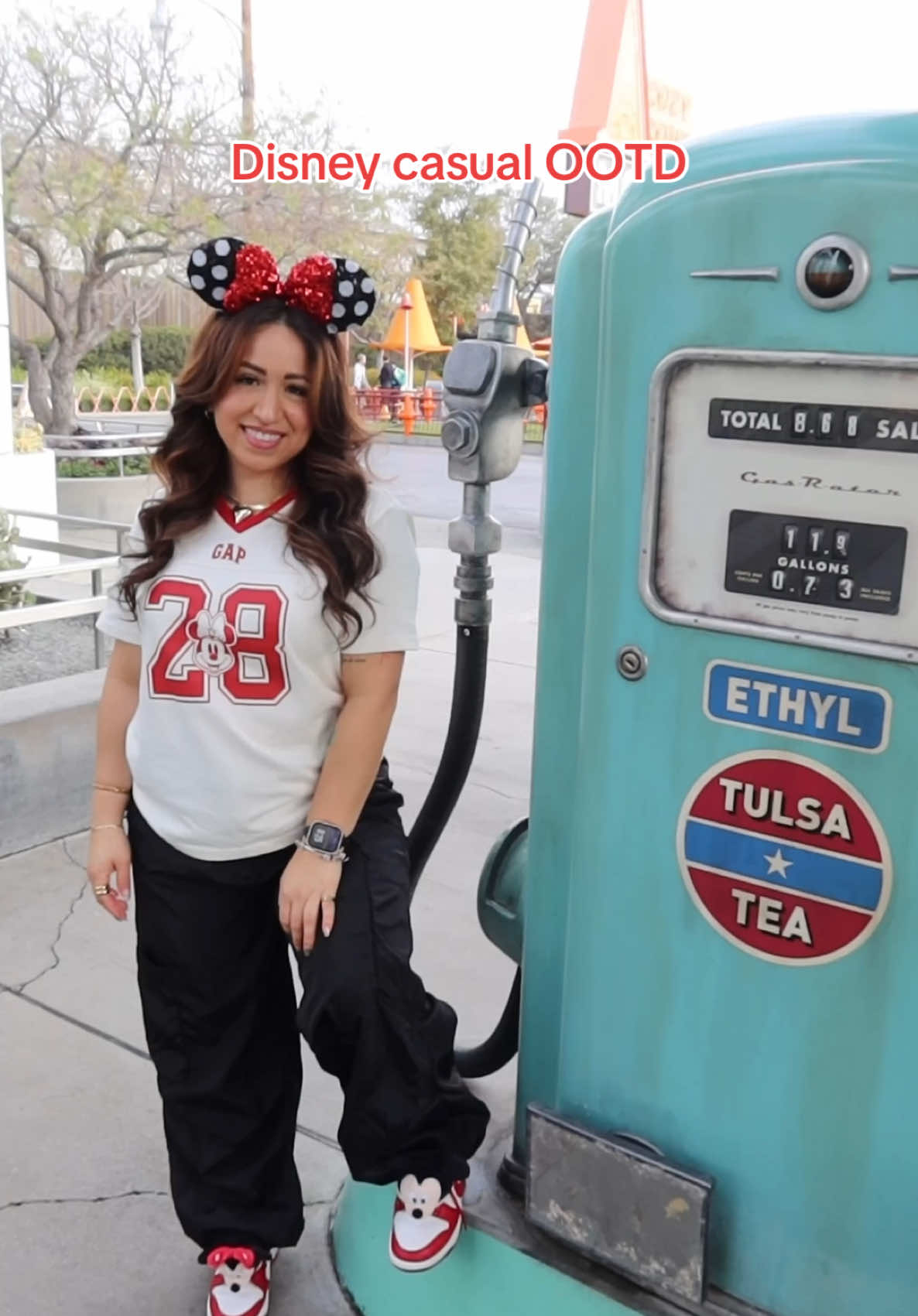 Cutest tee from @gap 🐭❤️ Would you wear?  #disneylandoutfits #disneylandoutfits #disneylandoutfitinspo #disneylandoutfitideas #disneyoutfitinspo #disneyoutfitinspo #disneyoutfitideas #disneyoutfitsideas #disneyootd #disneyootdinspo #disneyoutfits #disneyoutfitideas #latinacreator #latinacreators 