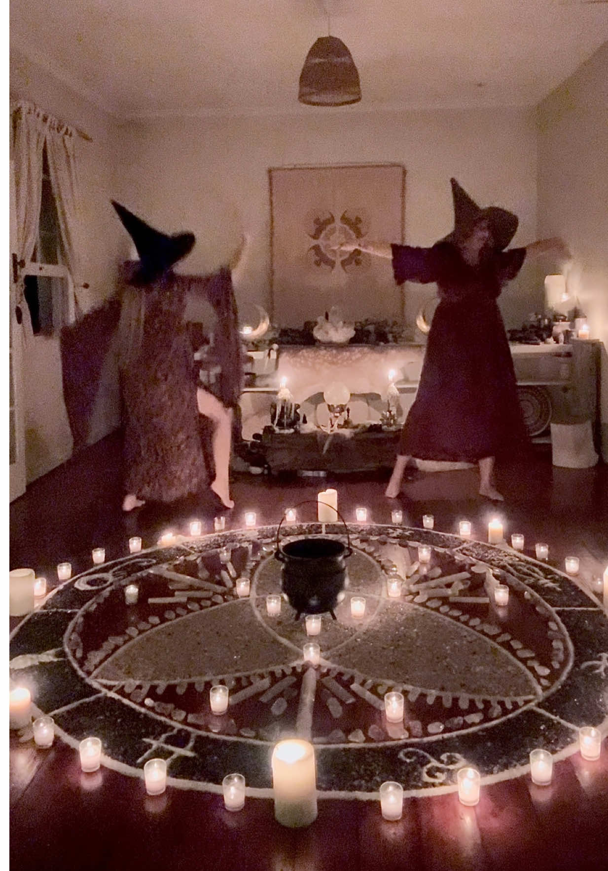 New Moon spells & Enya 🔮🧹✨ #newmoon #newmoonritual #spellcasting #witch #witchcraft #witchesoftiktok #witchtok #witches #witchlife #crystalgrid 
