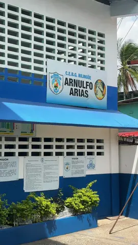En la capacitación de uso y mantenimiento del sistema SCALL en el C.E.B.G. Bilingüe Arnulfo Arias de San Miguelito, las maestras Ruth y Luzmila nos compartieron las dificultades que viven cada día por la falta de agua. #fyp #panama #sanmiguelito #agua 