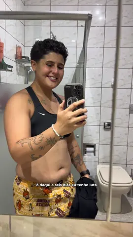 olha a mágica da galera que luta ai pra vocês…. 6kg e 300 em 4 dias 😎 o poder de tirar a retenção e desidratar!! lembrando que eu faço isso porque sou atleta e que não é saudável, não é pra quem visa estética e saúde fazer isso!!  brasileiro ta ai hein 🔥
