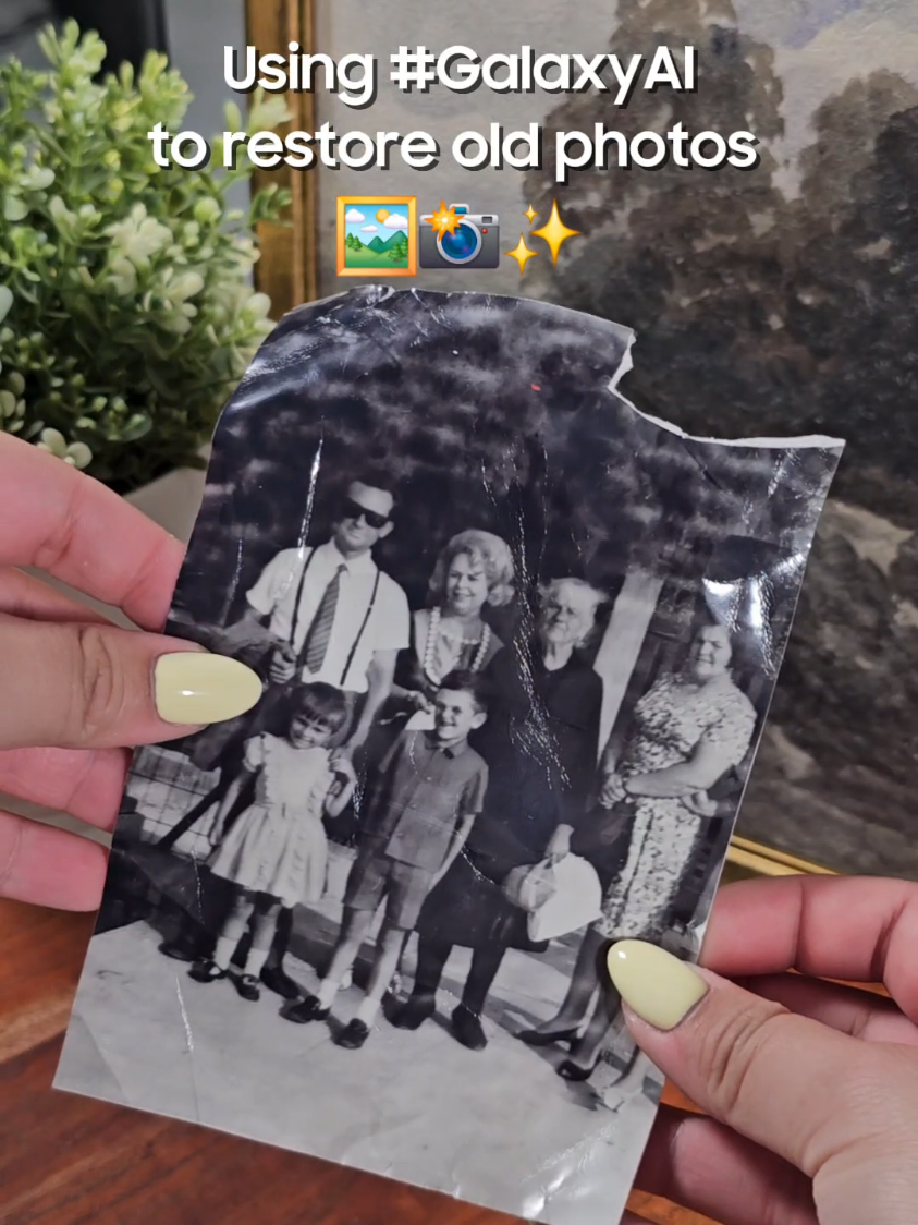 Restore your old photos using Generative Edit, Colourize and Remaster on the Galaxy S25 Ultra powered by #GalaxyAI ✨️ Now our memories are brought back to life 🥹📸 #photorestoration #GalaxyS25Ultra 