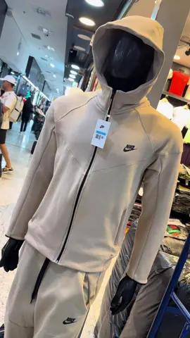 📲 WhatsApp:11 93251-1109  Fornecedor: @sportmais_grif ⭐️ 📦 Mínimo para envios: R$200  🚚 Enviamos para todo o Brasil  💰 Mínimo na loja física: 6 peças  🛍️ Varejo apenas na loja física. 📍ENDEREÇO: Rua barão de Ladário 226 / Shopping Stunt Primeiro andar - St-078 - Brás / SP  ‼️ Próximo a escada rolante ‼️ 🕖 Horário de funcionamento: 07:00 às 16:00 de segunda a sábado aos domingos e feriados  não abre ‼️‼️‼️‼️‼️‼️‼️ Correeee faça seu pedido. 😮👇🏻 #bras #shopping25brás #shoppingstunt #brás #sabadinhojasabe 