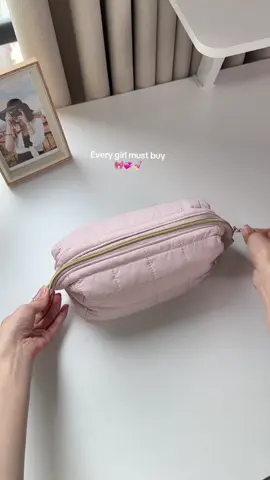 Don’t miss out this wide opening cosmetic bag🙋‍♀️Make packing so easy!💐#bagsmart #cosmetics #makeup #toiletrybag #trip#travel #fyp 