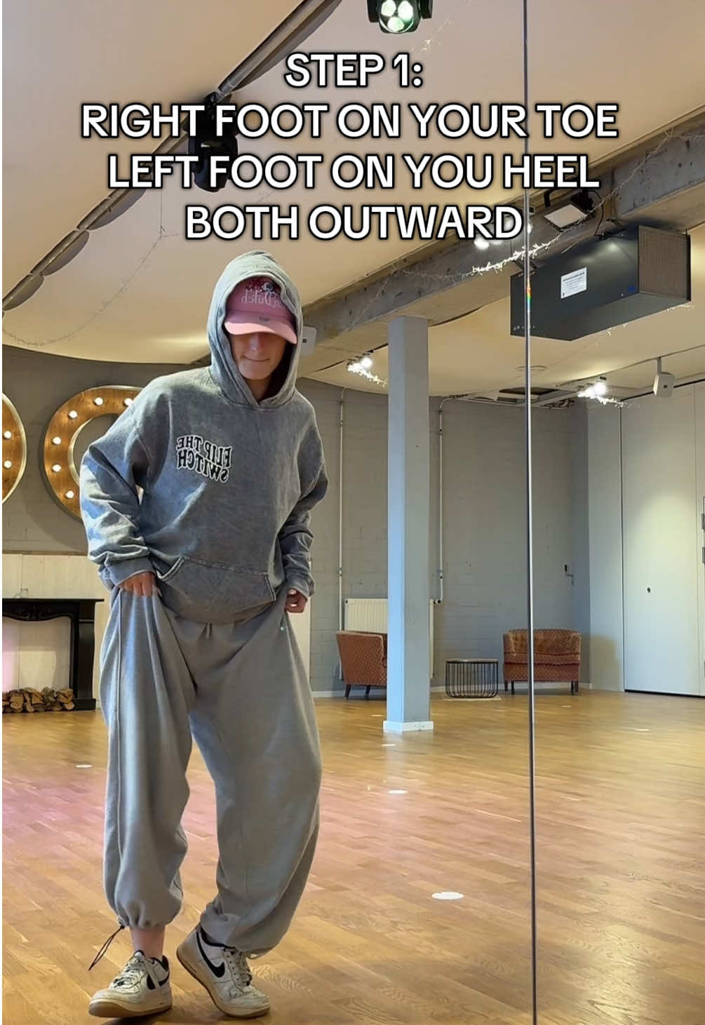 I WANNA SEE YALL TRYING IT! Follow for more dance content ❤️😮‍💨 #dancemoves #dancetutorial #femaledancer #hiphoptutorial #dance 