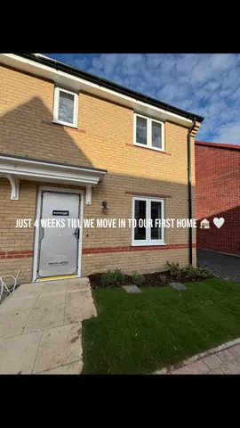 Just 4 weeks till we move in to our first home 🏠 See Current pictures of the house prior to moving in, we will be posting updates of the house and videos of the moving in progress. Follow along if you would like to see the progress of the house and process of a first time buyer 🤍#firsttimehomebuyer #sharedownership #bloor #bloorhomes #movingin #newhome #firsthome #fyp #newhouse 
