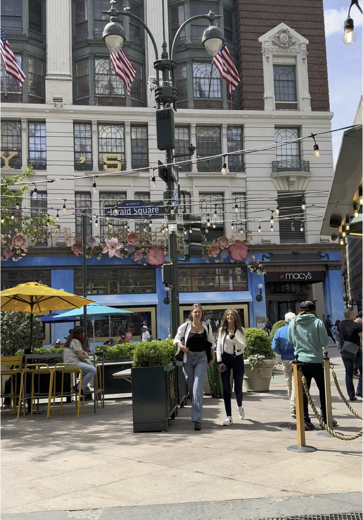 Walking around  New York City  Street , Manhattan #usa🇺🇸 #nyc #news #newyorkcity #tiktok #unitedstates #unitedstates 