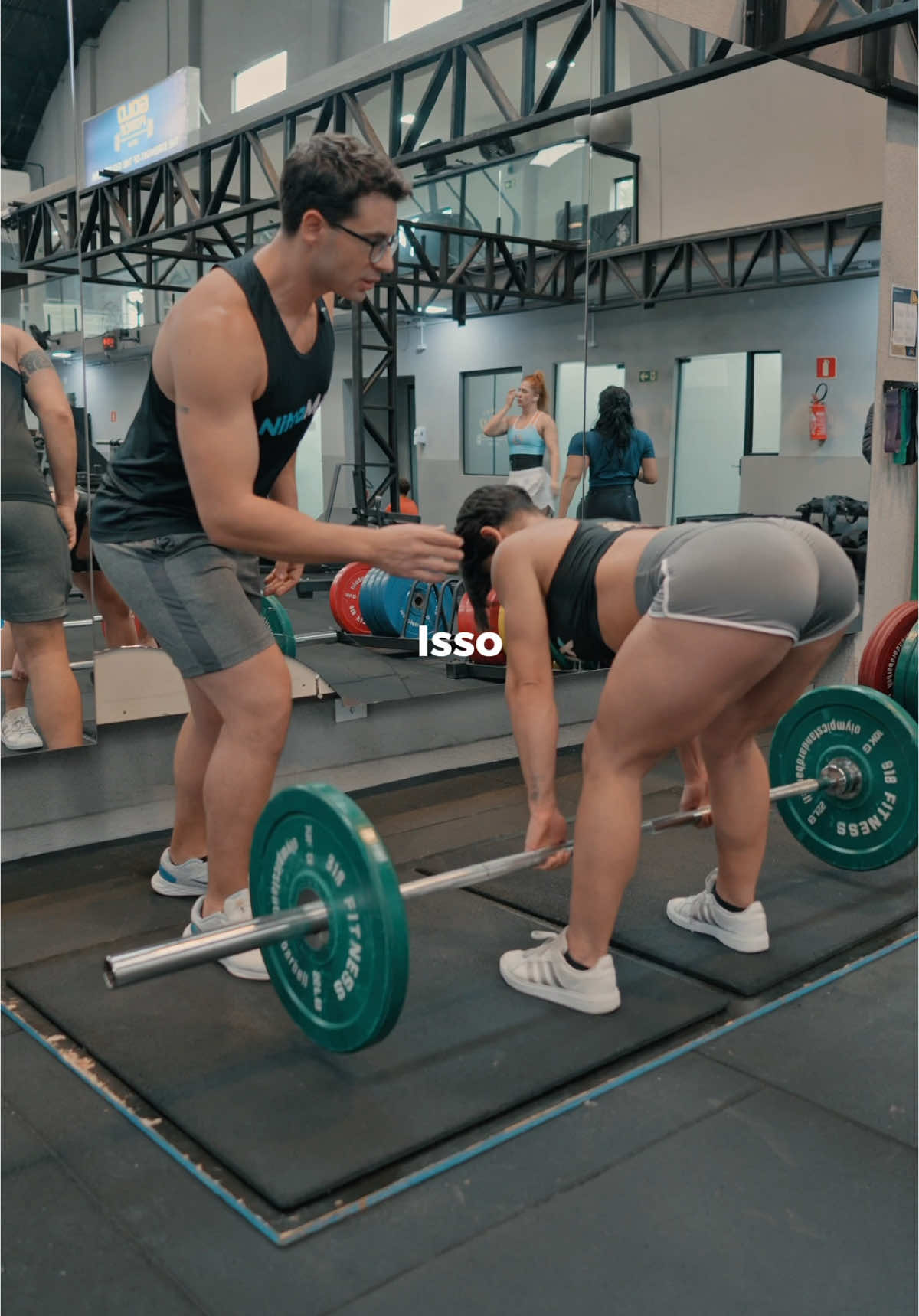 Você também sente lombar fazendo stiff? Essa dica simples pode te ajudar! #fy #fyp 