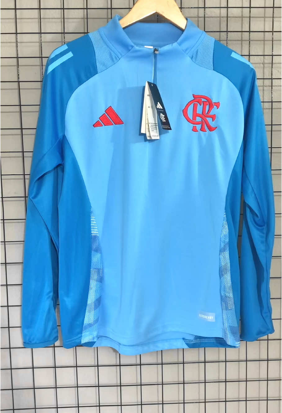 Essa é linda 😍 . Camisa longa de treino Flamengo❤️ . Somos de fortaleza 📍 . Enviamos para todo o 🇧🇷 . Nosso Instagram: @lajaxoficiall . #camisadetime #agasalho #camisalonga