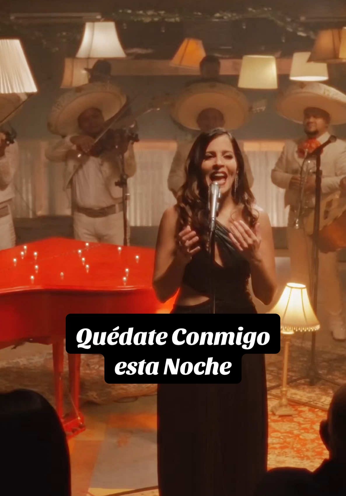 Quédate conmigo esta Noche 🌙 Parte de nuestro homenaje a La Reina de las Rancheras: Rocío Dúrcal 🌹 Próximo show: 📍MIAMI (Ciudad de Miramar) Miramar Cultural Center  20 de Junio. Tickets en mi perfil.  #HomenajeRocioDurcal #LaEspañolaMasMexicana #RocioDurcal #Mariachi