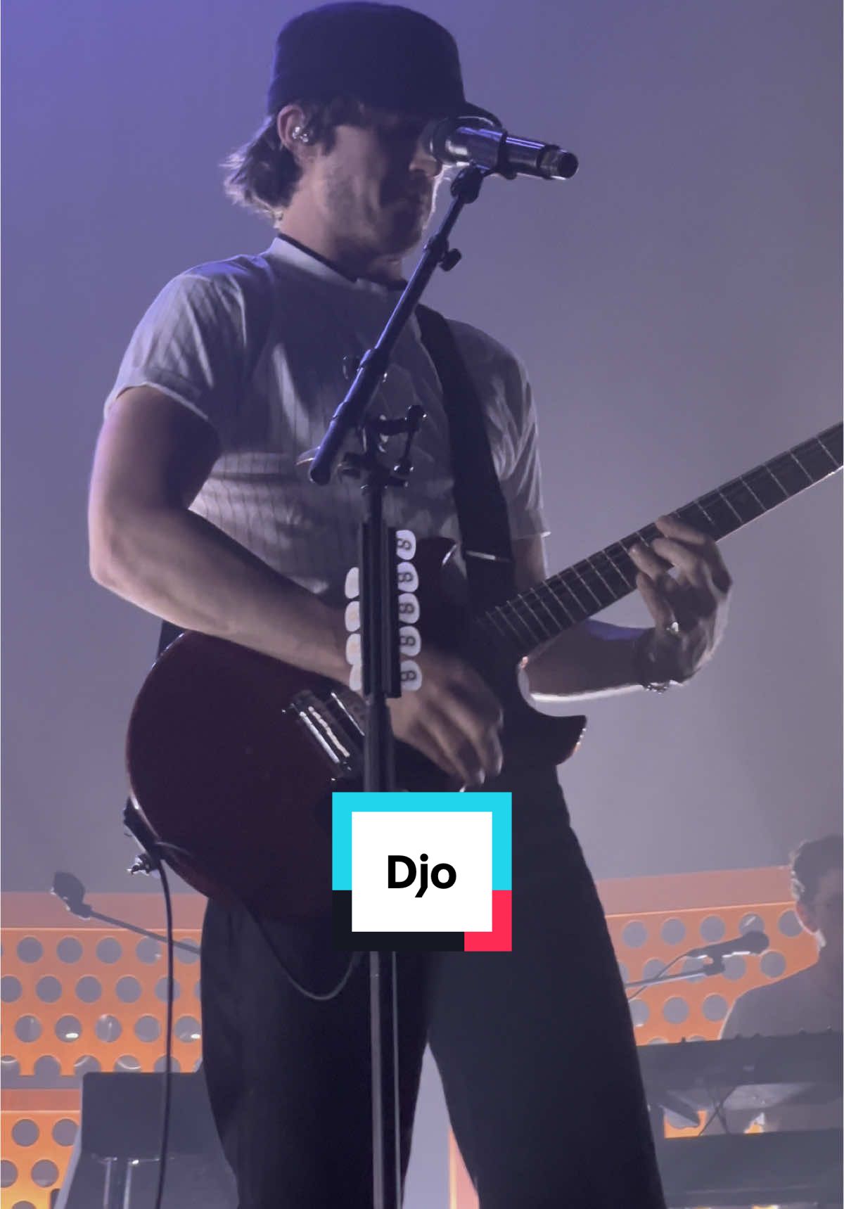Djo performing “LINK” live at Mission Ballroom. Denver, April 22, 2025. An unforgettable night.  #djo #link #missionballroom #denverconcerts #livemusic #joekeery #concertvibes @Djo 