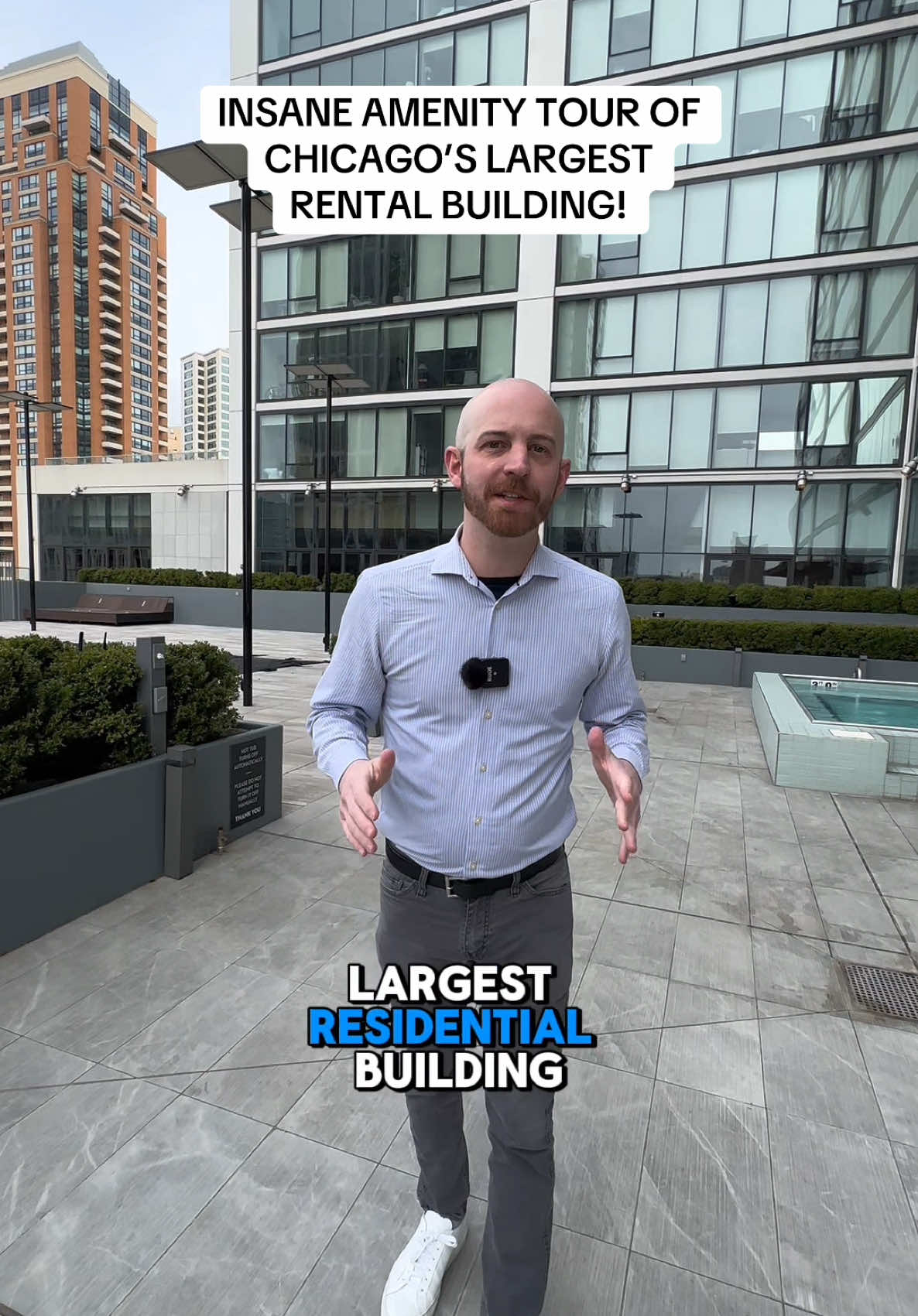 📍South Loop Moving soon? Let’s work together! Send me a DM or click the link in my bio to start your apartment search! #apartmenttherapy #apartmentlocator #chicago #views #chicagoapartmentsforrent #southloop #luxury #amenities #buildingtour #movingtochicago 