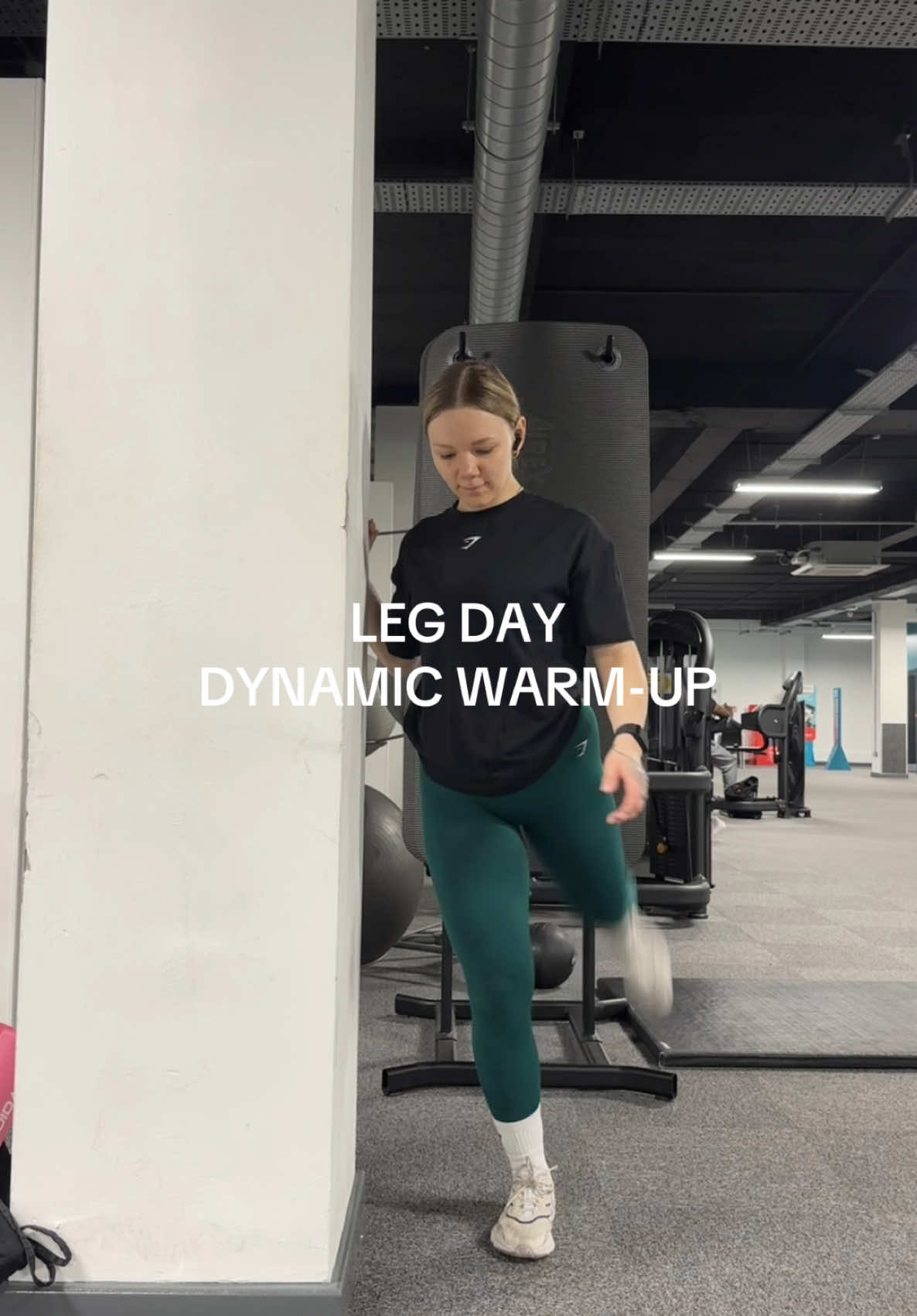 you want to warm-up before your leg days but don’t know where to start? I got u 🫶🥰✨ #legdaywarmup #legdaystretch #legdaymotivation #warmuproutine #warmupwithme #warmupexercise #warmupgym #gymwarmup #dynamicwarmup #dynamicstretching #dynamicstretches 