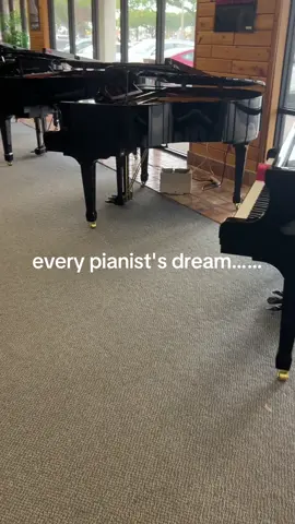 One day I’ll have one #pianomusic #dream #pianists 