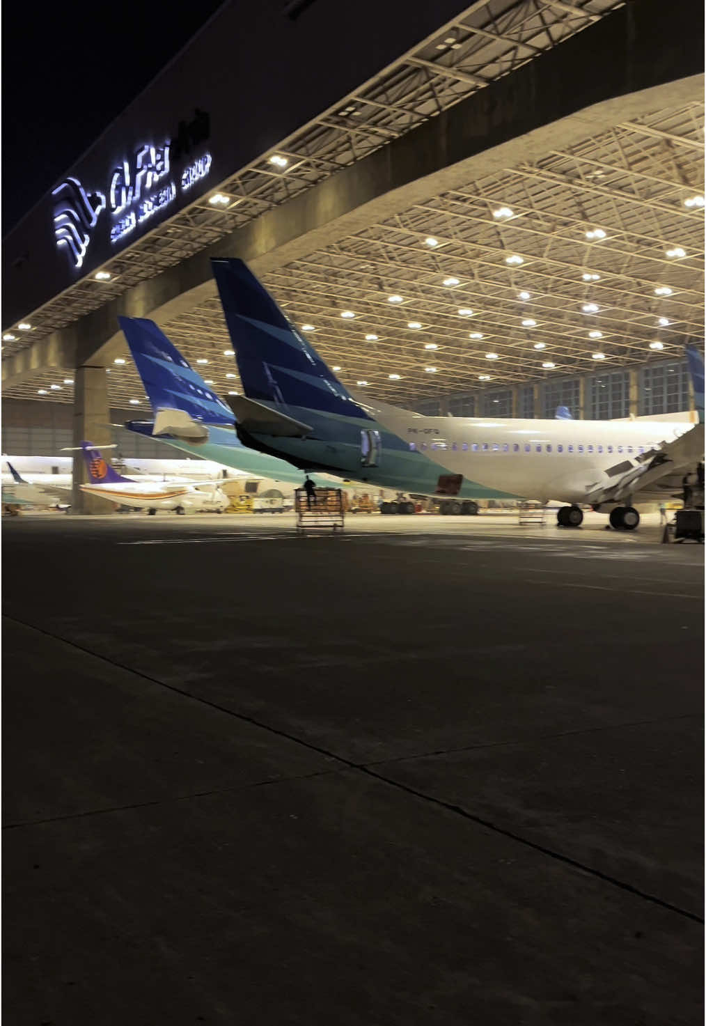 Seksi 🌸🌺🌺🌺 #fyp #fouryou #fouryoupage❤️ #parati #aviationlife #cgkairport #fyppppppppppppppppppppppp #airportlife #aircraft #mekanik #explorepages #mekaniklife #aviaton #followme🙏🏼🙏🏼🙏🏼 🙏🏼❤️❤️❤️ #viralvideo #tiktokji✈️ #suncountryairlines #viralvideo #aviationlovers #aviationdaily #aviationtiktok #pushback #pushbackchallenge #pushbackaircraft #boing #airbus #a330 #a330neo #b777300er #dreadlocks 