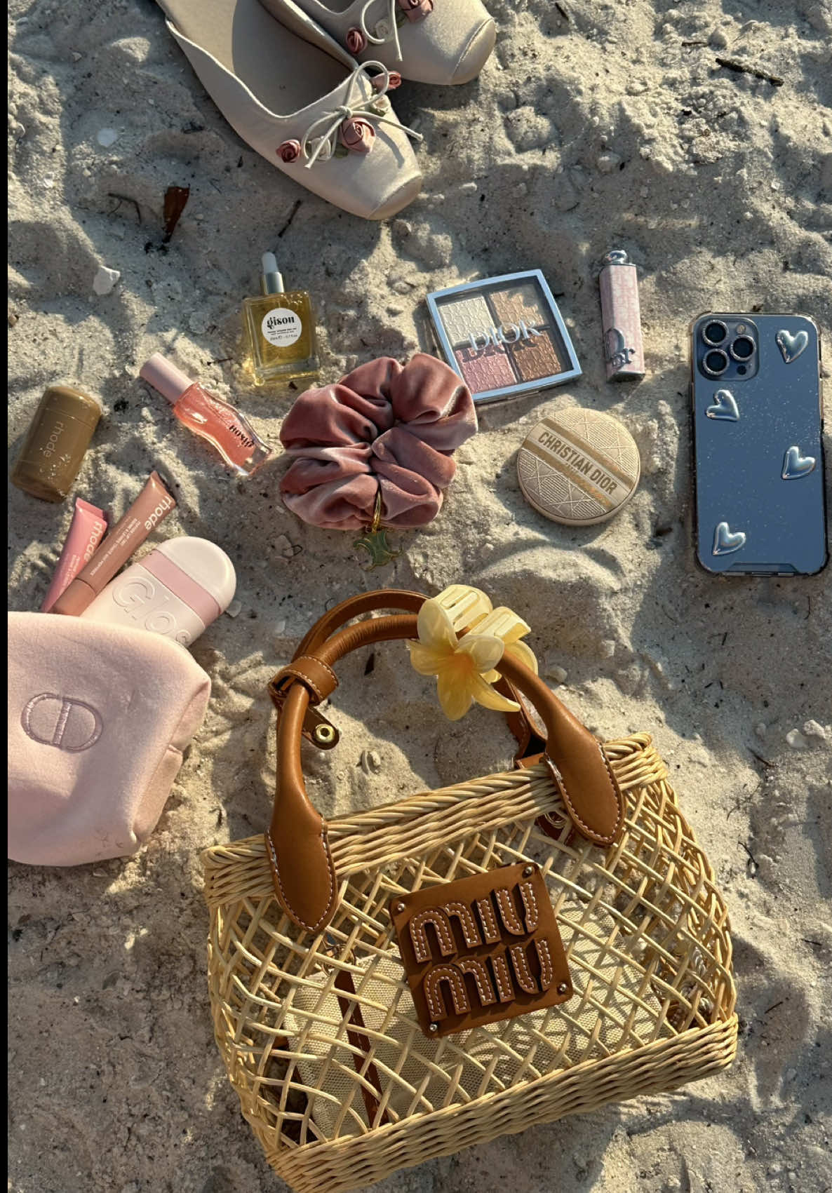 TikTok, take this to every girls fyp  who can relate 🎀🌸✨#ibizaoutfits #summervibes #summer2025 #fypシ #pov #makemegovrial 