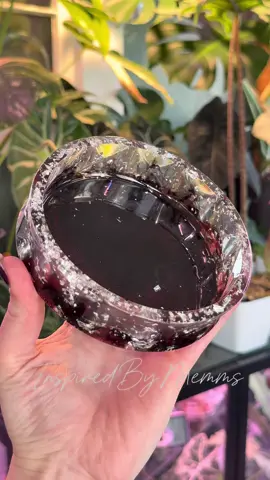 Switching gears from the normal bright and glittery vibes! I love a classic color mix❤️🖤🩶 Resin by @LET'S RESIN  #resin #epoxyresin #epoxyart #resinobsession #resincraft #satisfying #resinart #satisfyingvideo #inspiredbymemms #letsresin #resinoftiktok #artistoftiktok #DIY 