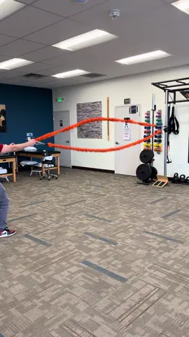 Did you know that battle ropes exercise with Stroops equipment can help strengthen your muscles in the arm and increase stability in your core? #stroops #pt #battlerope 