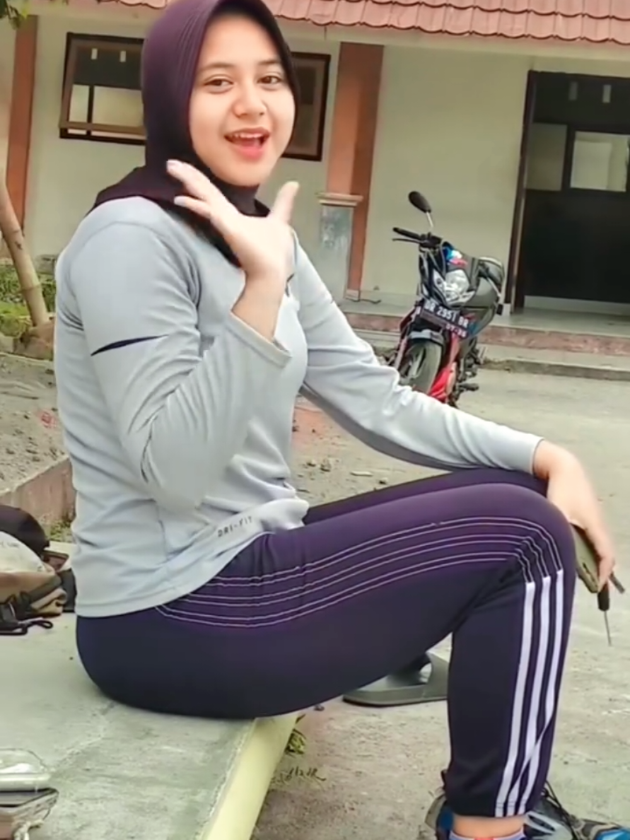 #foryoupage #foryou #fyp #tiktok #tiktokviral #hijabtobruts #hijabers #hijabbaik #fypシ #hijab #fyppppppppppppppppppppppp #xyzbca #fypシ゚viral #tobrutnews 
