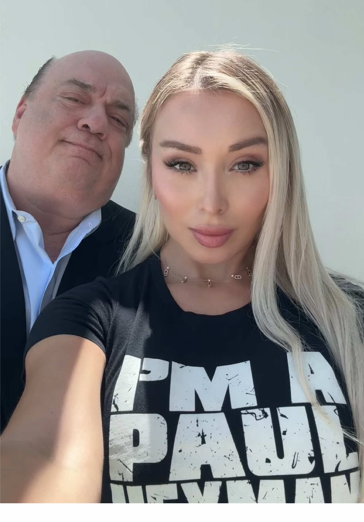 I’M A PAUL HEYMAN GIRL! 🪑😎#paulheyman #WWE #WrestleMania #paulheymanwwe #lasvegas #romanreigns #wrestemania2025 #wrestlemania41 .