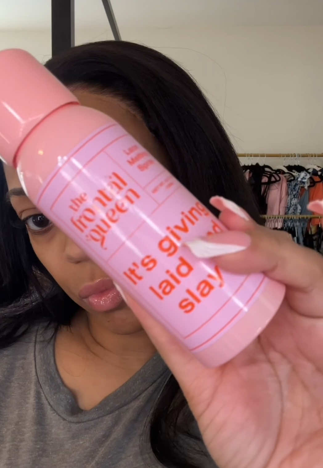 The Frontal Queen Lace Melting Spray. #thefrontalqueen #lacemeltingspray #gluelesswig #gluelesswiginstall #wiginstall #lacewig #lacewiginstall 