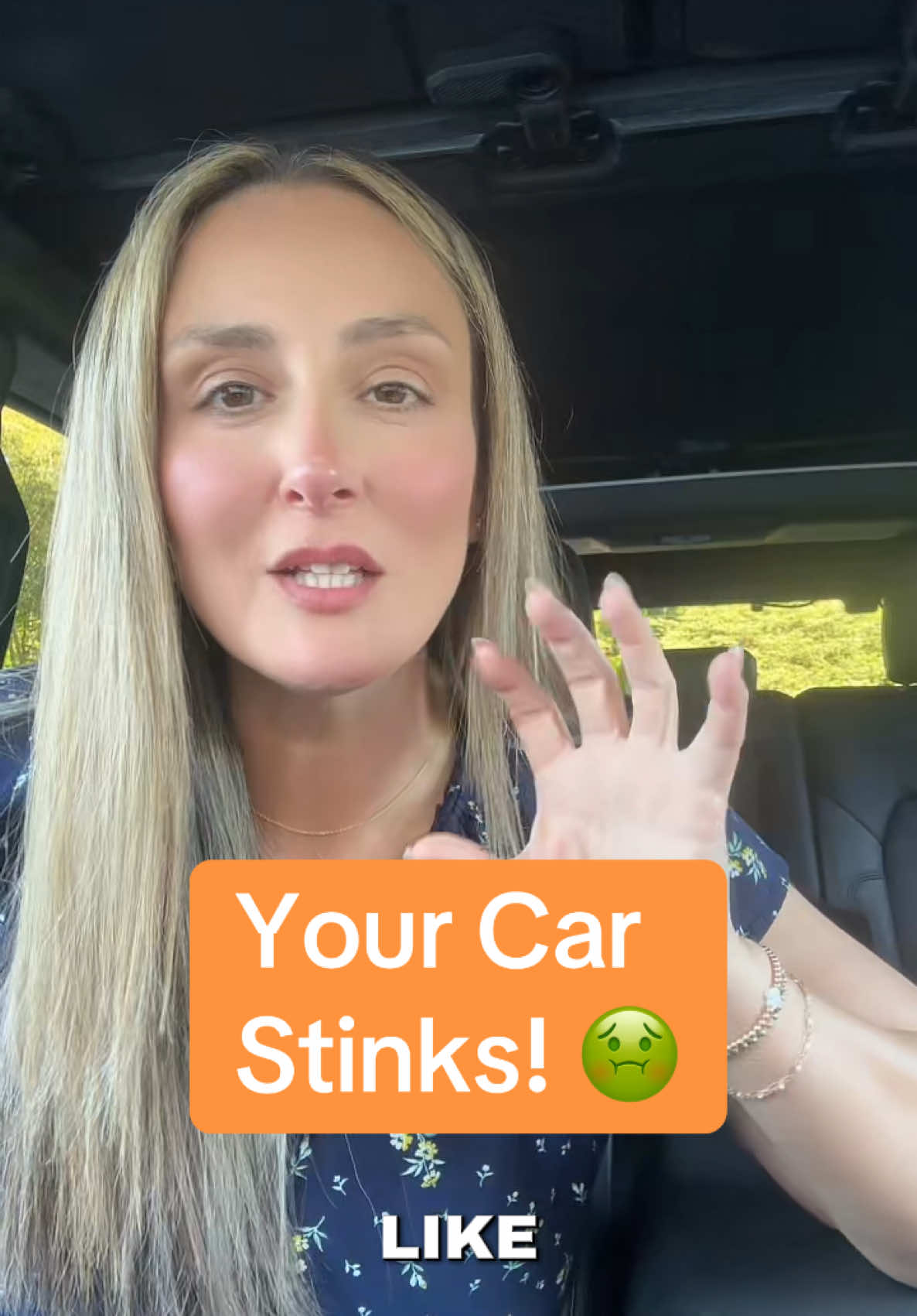 Stop car odors with this stylish air freshener by Drift. #drift #airfreshener #car #auto #carfreshener #cars #carsoftiktok #moms #momlife #momcar #stinky #odors 